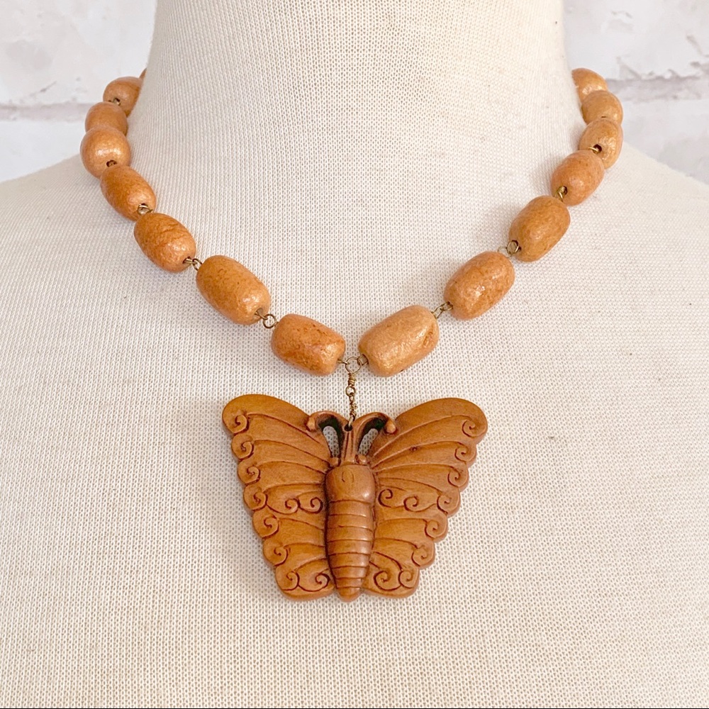 Handmade vintage wood carved butterfly necklace - Picture 1 of 5